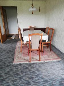 Posezení v ubytování Wohnung für Arbeiter und Monteure bis 7 Personen