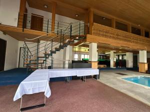 Bazén v ubytování Hideout Villa nebo v jeho okolí