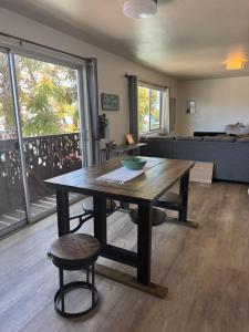 Φωτογραφία από το άλμπουμ του 2 Bedroom Pleasure Point Getaway στη Σάντα Κρουζ