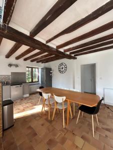 Η κουζίνα ή μικρή κουζίνα στο gîte à la campagne +21 φωτογραφίες