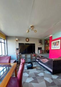 Μια τηλεόραση ή/και κέντρο ψυχαγωγίας στο Sumaq Samay