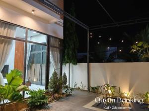 Κήπος έξω από το Tố Quyên Homestay PT