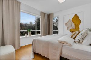 Postel nebo postele na pokoji v ubytování Bright & Spacious Stay for Families and Friends