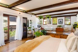 Khu vực ghế ngồi tại The Moonflower