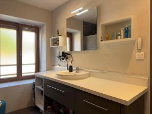 Η κουζίνα ή μικρή κουζίνα στο Escapade Coubonnaise +19 φωτογραφίες