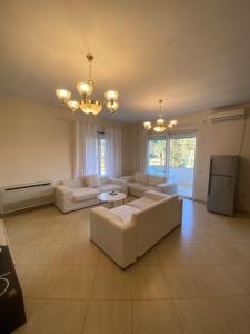 Ένα ή περισσότερα κρεβάτια σε δωμάτιο στο Cozy Apartment with Lake View