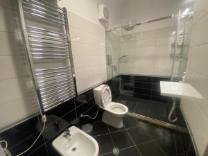 Ένα μπάνιο στο Cozy Apartment with Lake View +11 φωτογραφίες