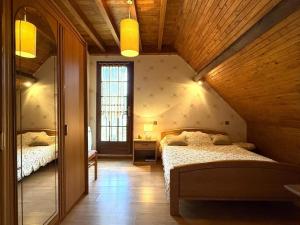 Ένα ή περισσότερα κρεβάτια σε δωμάτιο στο Le cailhabas