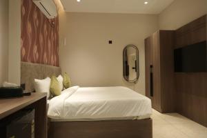 Gallery image of Muziris Manor Residency in Cochin +38 photos