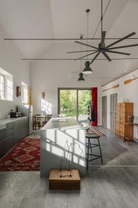 Istumisnurk majutusasutuses LOFT Köveskál