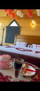 Φωτογραφία από το άλμπουμ του أكواخ الهدهد σε Ajloun