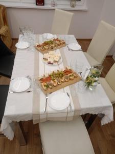 Mad i feriehuset eller i nærheden