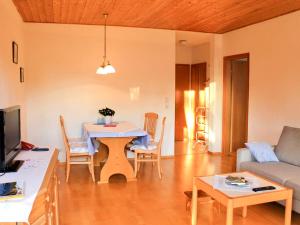 Posezení v ubytování Ferienwohnung Kuprella 1 - mit Garten und privatem Seezugang in Nonnenhorn