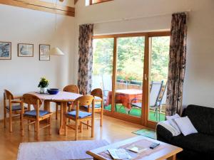 Posezení v ubytování Ferienwohnung Kuprella 2 - familienfreundlich mit Garten und Seezugang