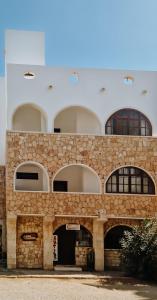 Το κτήριο όπου στεγάζεται  το bed & breakfast