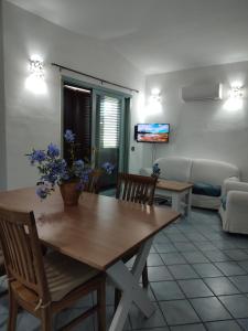 Et opholdsområde på Villetta bifamiliare con vista mare