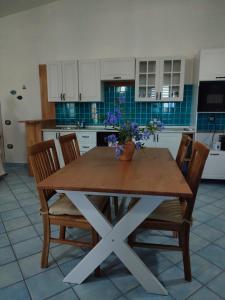 Køkken eller tekøkken på Villetta bifamiliare con vista mare