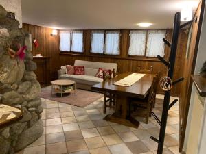 Χώρος καθιστικού στο Sacro Monte Stay