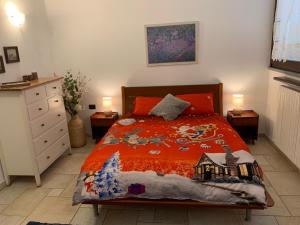 Ένα ή περισσότερα κρεβάτια σε δωμάτιο στο Sacro Monte Stay