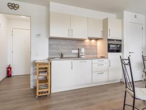 Η κουζίνα ή μικρή κουζίνα στο B City Complex - 0209 +3 φωτογραφίες