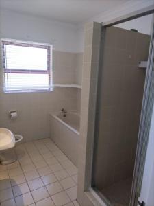 Koupelna v ubytování The Garden House + 37 fotografií