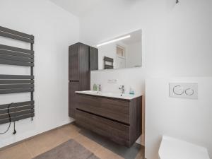 Ένα μπάνιο στο Leopold - 0102 +6 φωτογραφίες