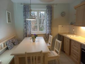 Kuchyň nebo kuchyňský kout v ubytování Zum Hermannsberg