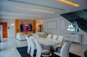 Fotografie z fotogalerie ubytování Villa Complexe Luxueux Saly-Malikunda v destinaci Saly Portudal