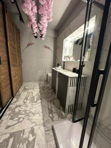 Fotografie z fotogalerie ubytování The Underground MOOTEL v destinaci Porumbacu de Jos + 15 fotografií