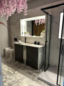 Fotografie z fotogalerie ubytování The Underground MOOTEL v destinaci Porumbacu de Jos