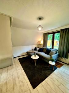 Istumisnurk majutusasutuses Finnhütte Louise am Storkower See