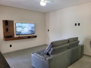 Televiisor ja/või meelelahutuskeskus majutusasutuses Chacara Premium