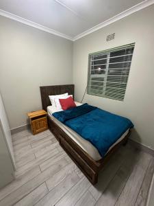 Postel nebo postele na pokoji v ubytování 29 on Windsor main house