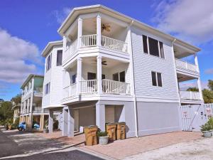 Budova, kde se prázdninový dům nachází