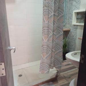 Photo de la galerie de l'établissement Departamento de 2 dormitorios en la Victoria, cerca de las Universidades con garaje gratis, à Ibarra