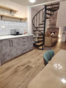 Η κουζίνα ή μικρή κουζίνα στο davit batoni small house