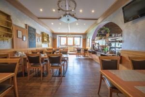 Χώρος καθιστικού στο ROJ Rooms & Suites