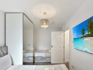 Ένα μπάνιο στο Granada Apartments Derby Road +104 φωτογραφίες