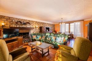 Χώρος καθιστικού στο L'Oustal 3 chambres avec grand jardin parking gratuit