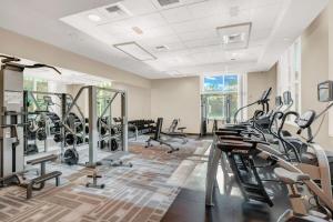Fitness centrum a/nebo fitness zařízení v ubytování Mgm 1 Bedroom Balcony And Or Studio Luxury Suites