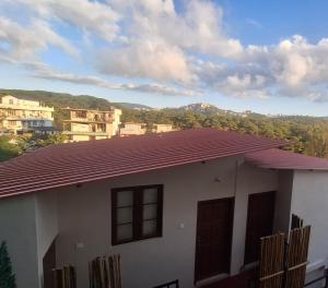 Γενική θέα στο βουνό ή θέα στο βουνό από  αυτό το δωμάτιο σε οικογενειακή κατοικία