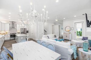 Giường trong phòng chung tại Seaside Rendez-vous +46 ảnh