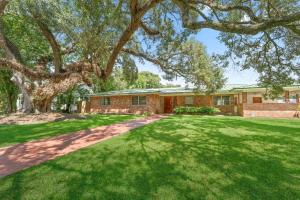 Fotografie z fotogalerie ubytování Rest & Play- Fire pit, Grill, PingPong- Walk 2 LSU v destinaci Baton Rouge + 51 fotografií