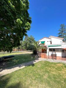 Bygningen som feriehuset ligger i