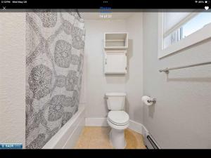 Koupelna v ubytování Hometown Heaven + 52 fotografií