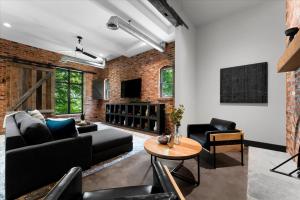 Posezení v ubytování Ambassador Ridge w/Optional Boat Rental