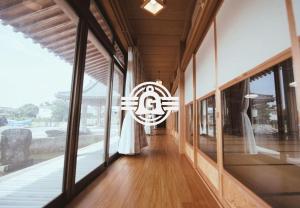 Chứng chỉ, giải thưởng, bảng hiệu hoặc các tài liệu khác trưng bày tại 鈴籠城 鈴の間 ダブルベッド2台 +8 ảnh