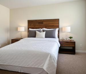 Voodi või voodid majutusasutuse Venice Beach Getaway Steps from the Ocean Marina and Boardwalk toas