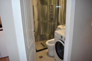 Et badeværelse på Fictus Stay + 20 billeder