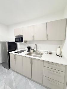 Foto sihtkohas Carolina asuva majutusasutuse Villa Isabella Luxury A1, centrally located and spacious! galeriist